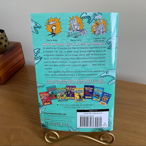 Treehouse Series: 26 Story Treehouse / Griffiths - Picture 2 of 13